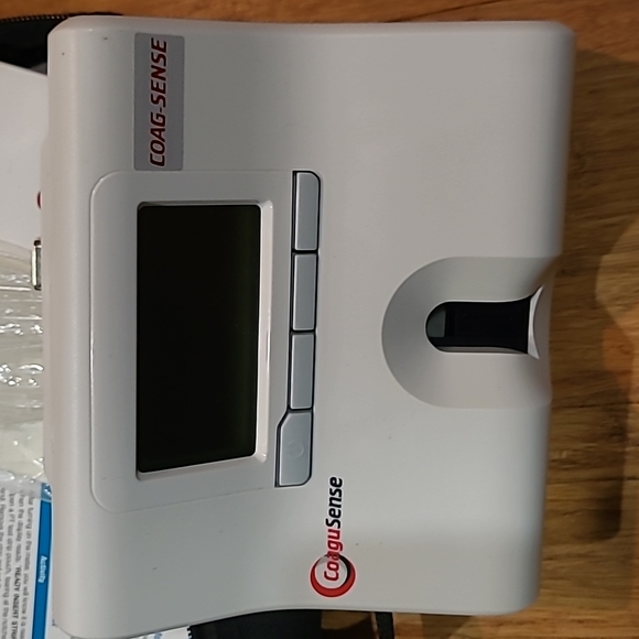 Coag-Sense PT/INR monitoring system - Picture 2 of 6